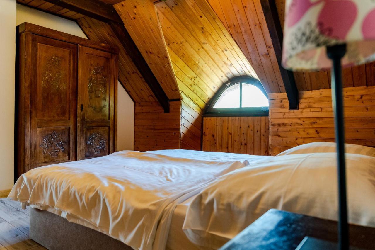 Bohem Birtok Es Csarda Hotel Zamárdi Buitenkant foto
