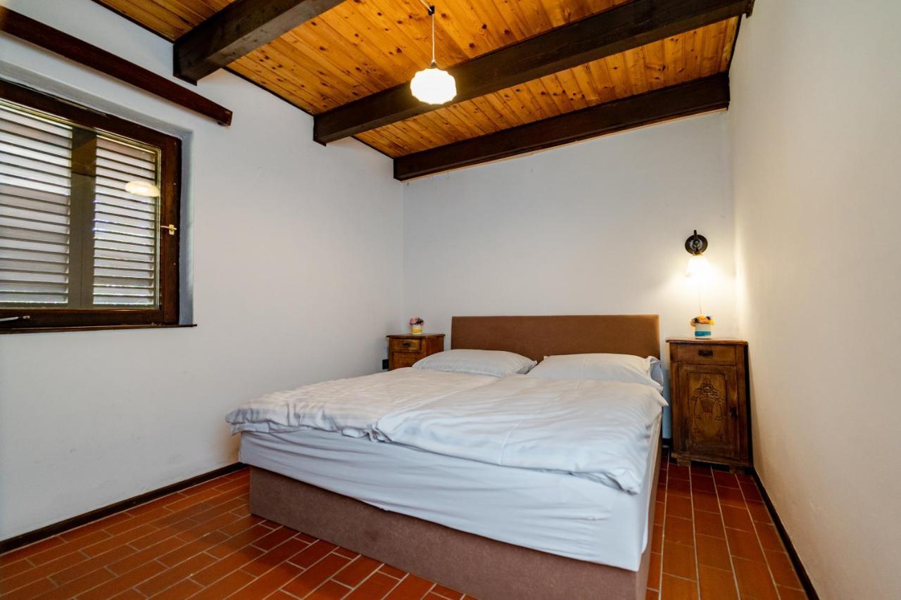 Bohem Birtok Es Csarda Hotel Zamárdi Buitenkant foto