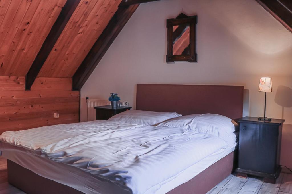 Bohem Birtok Es Csarda Hotel Zamárdi Buitenkant foto