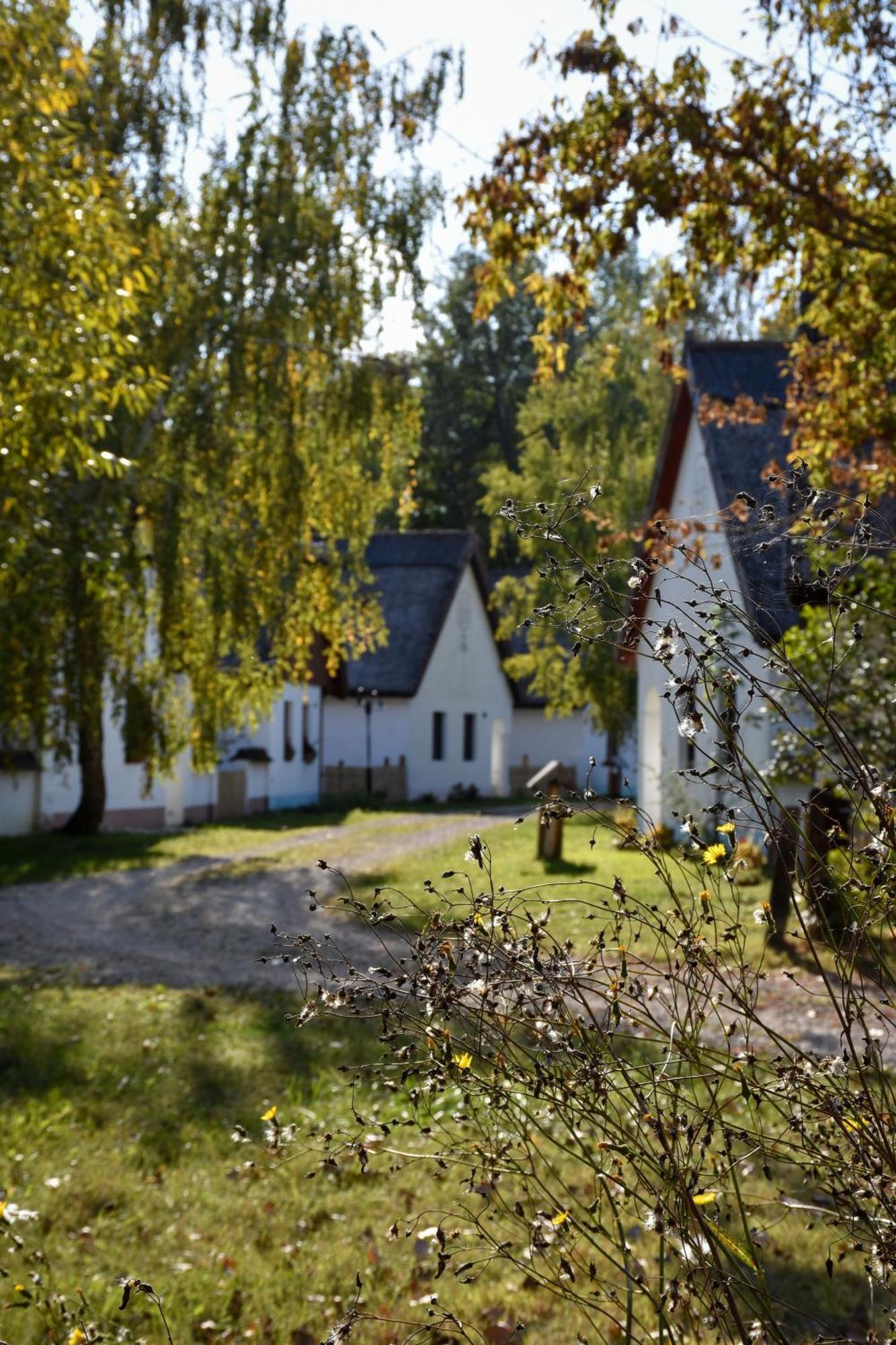 Bohem Birtok Es Csarda Hotel Zamárdi Buitenkant foto