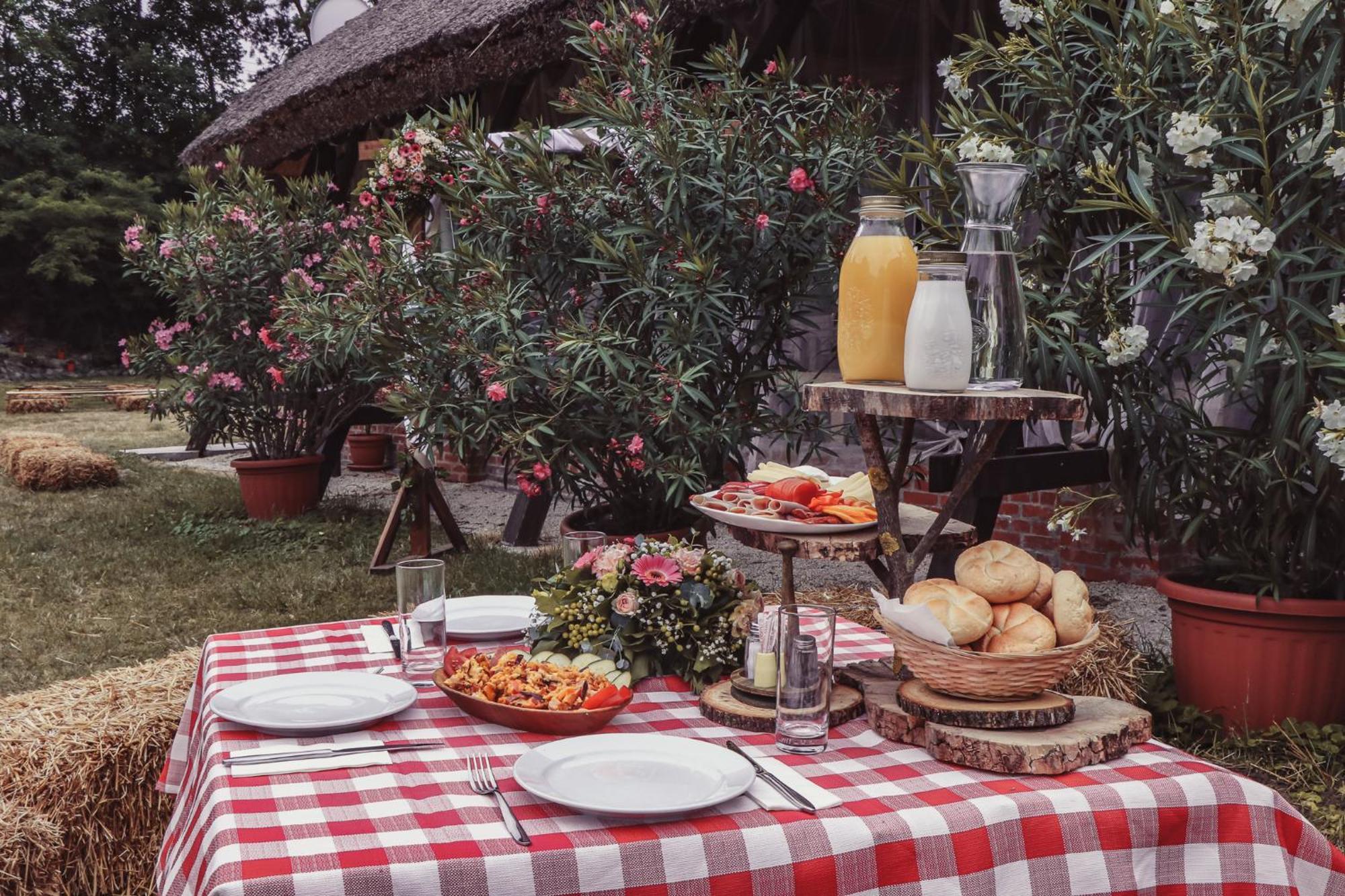 Bohem Birtok Es Csarda Hotel Zamárdi Buitenkant foto